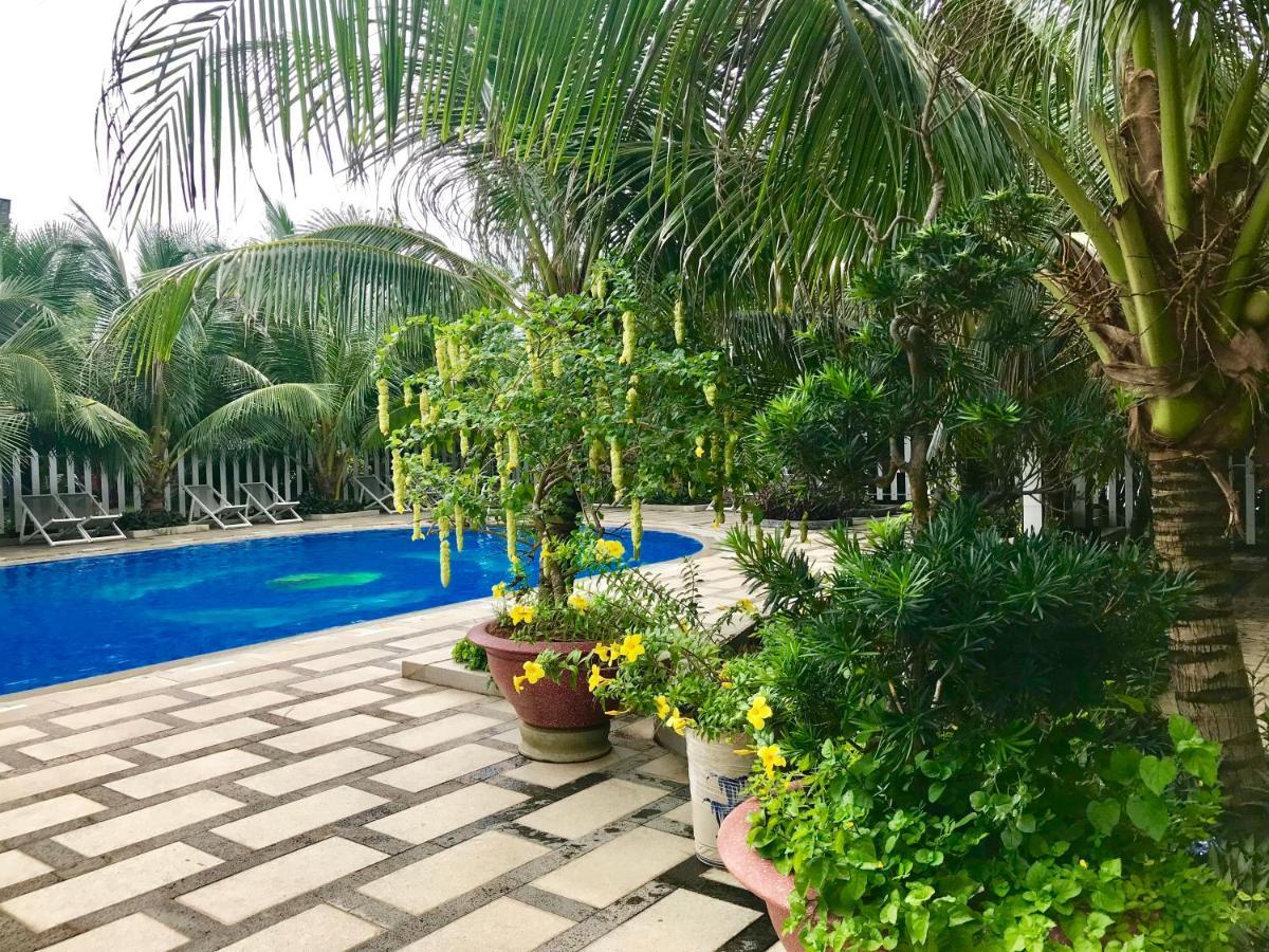 Oceanward Hotel & Resort Лонг Хай Екстериор снимка