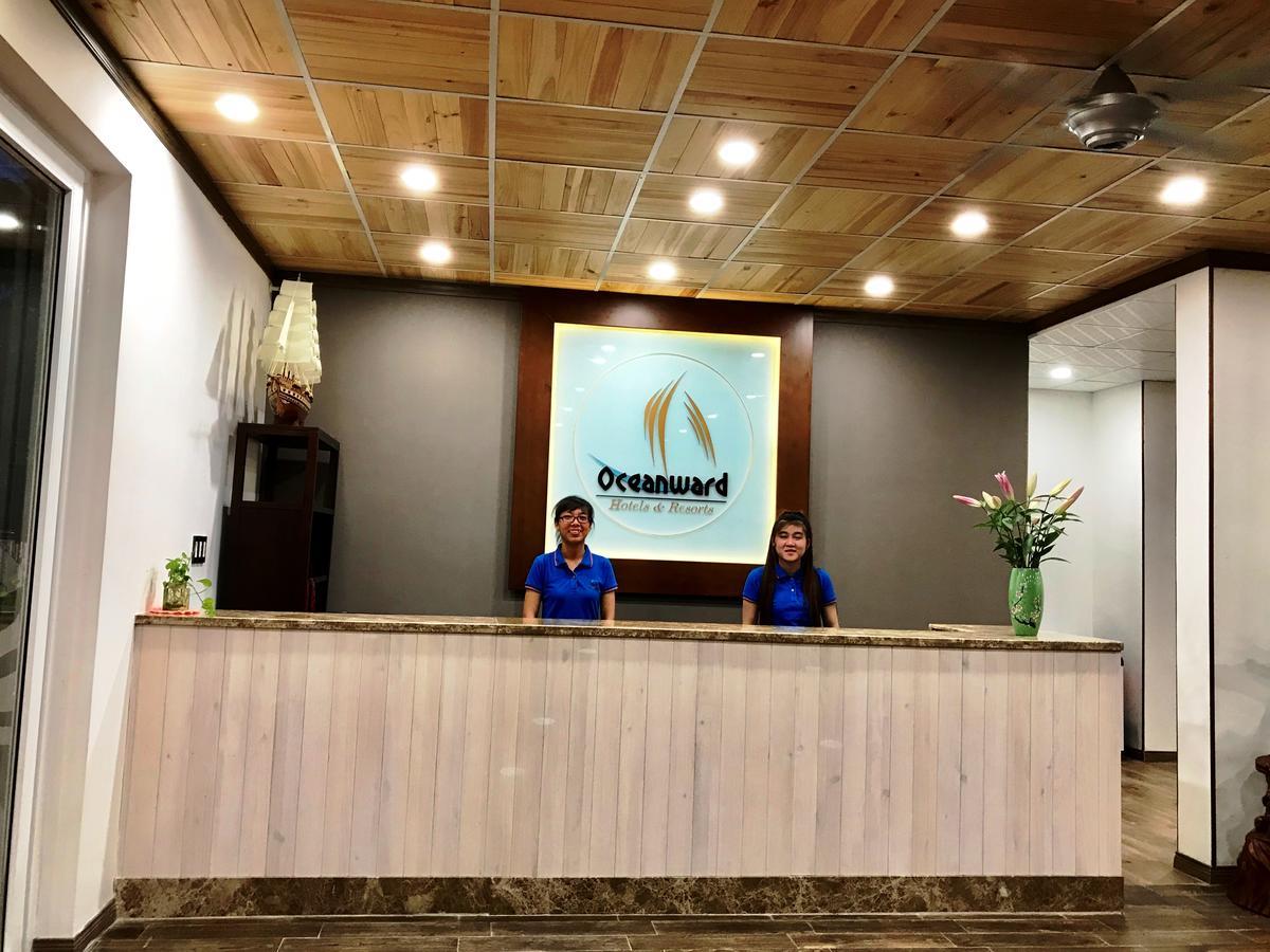 Oceanward Hotel & Resort Лонг Хай Екстериор снимка