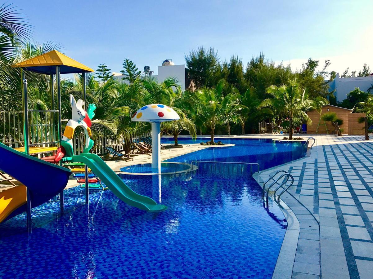 Oceanward Hotel & Resort Лонг Хай Екстериор снимка
