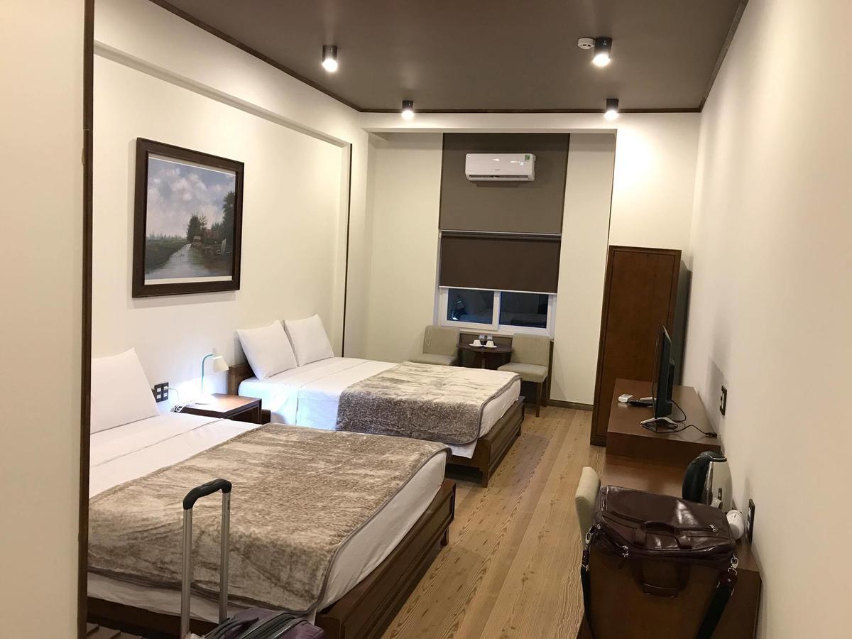 Oceanward Hotel & Resort Лонг Хай Екстериор снимка