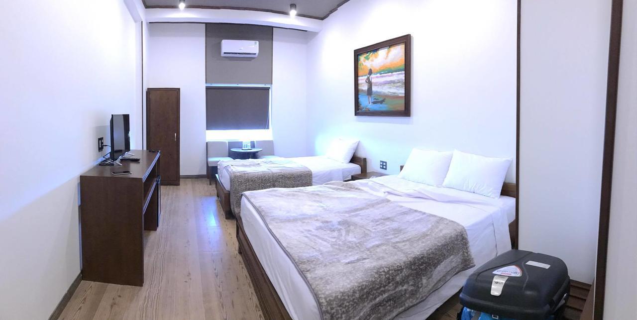 Oceanward Hotel & Resort Лонг Хай Екстериор снимка