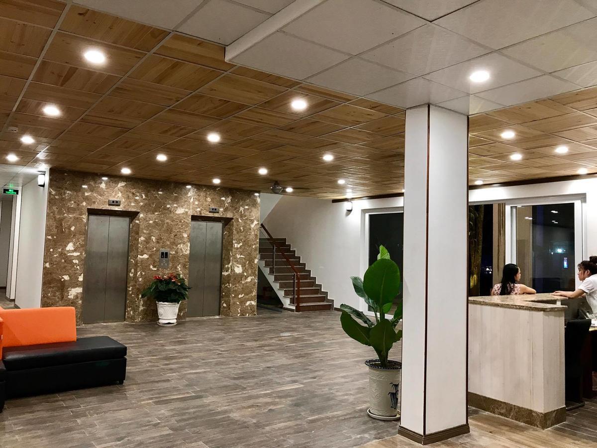 Oceanward Hotel & Resort Лонг Хай Екстериор снимка