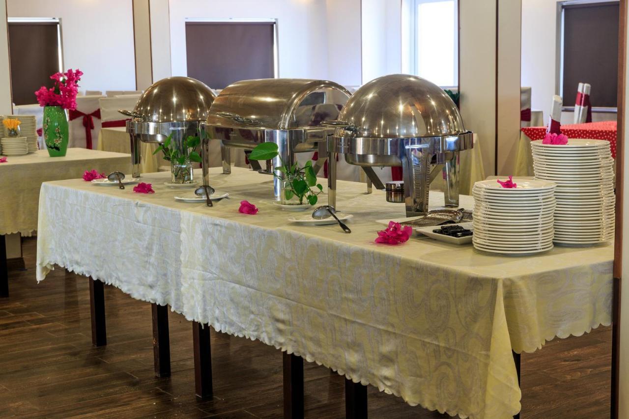 Oceanward Hotel & Resort Лонг Хай Екстериор снимка