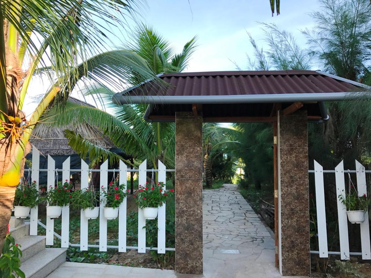 Oceanward Hotel & Resort Лонг Хай Екстериор снимка