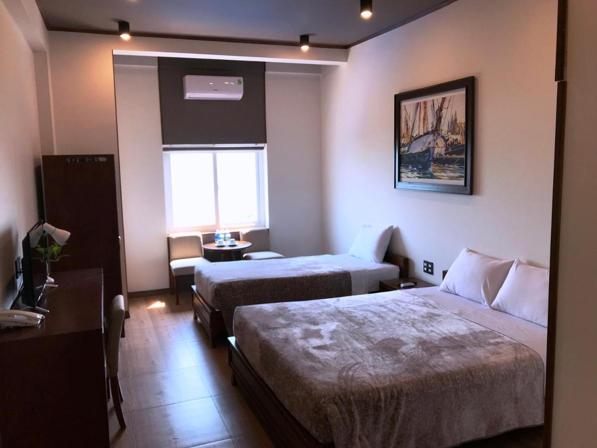 Oceanward Hotel & Resort Лонг Хай Екстериор снимка